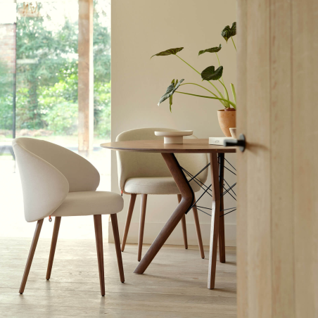 Fauteuil confortable en tissu et pieds bois - Neo Mobitec ®