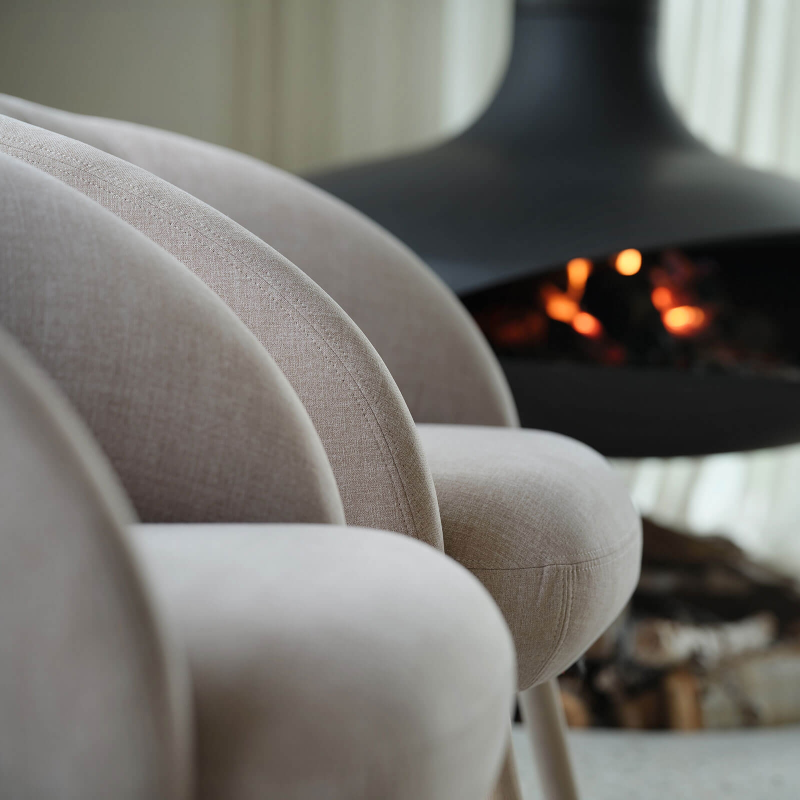 Fauteuil confortable en tissu avec pieds en bois - Thalia Mobitec ®