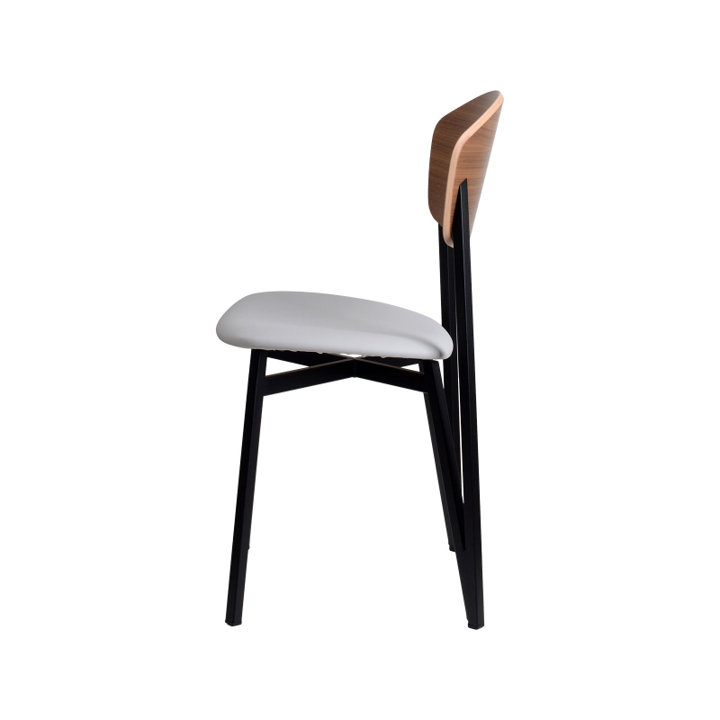 Chaise en synthétique, bois et pieds en métal- Artémis Carrier®