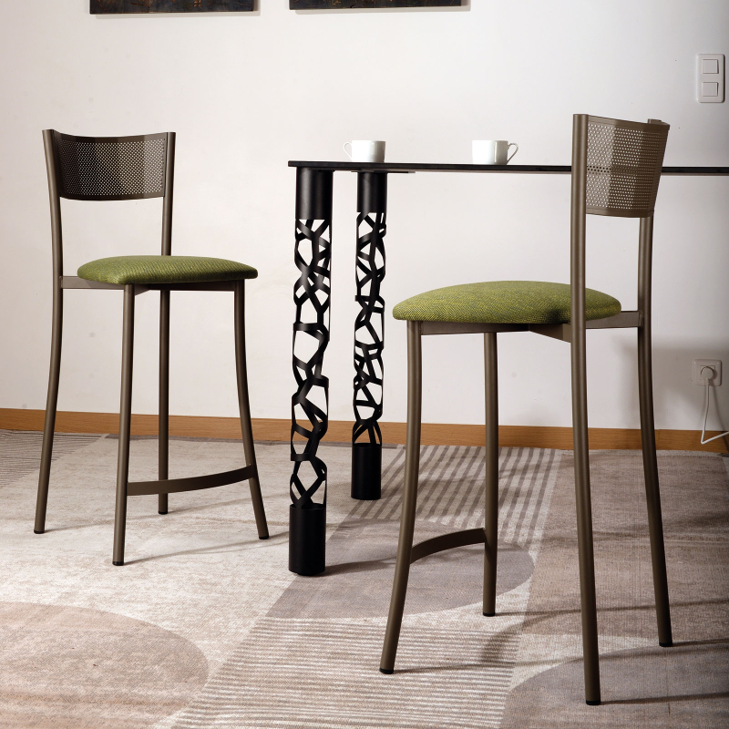 Tabouret haut assise en tissu et structure en métal fabrication française - Wasabi Carrier®