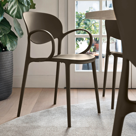 Fauteuil italien empilable en polypropylène recyclé - Abby Connubia®