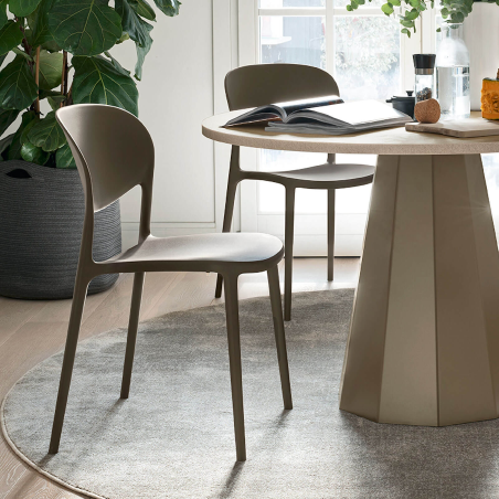 Chaise italienne en polypropylène recyclé - Abby Connubia®