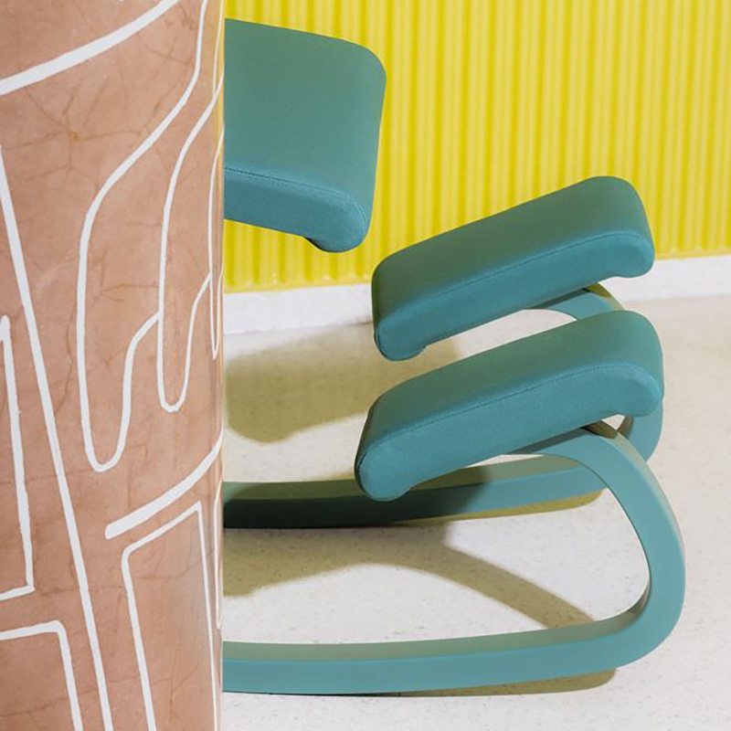 Chaise de bureau ergonomique à bascule en tissu vert - Variable Monochrome Varier®