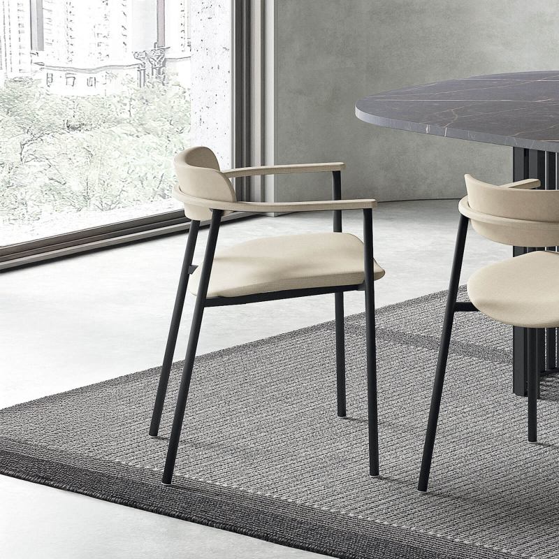 Fauteuil en tissu avec accoudoirs et pieds en métal - Cassis