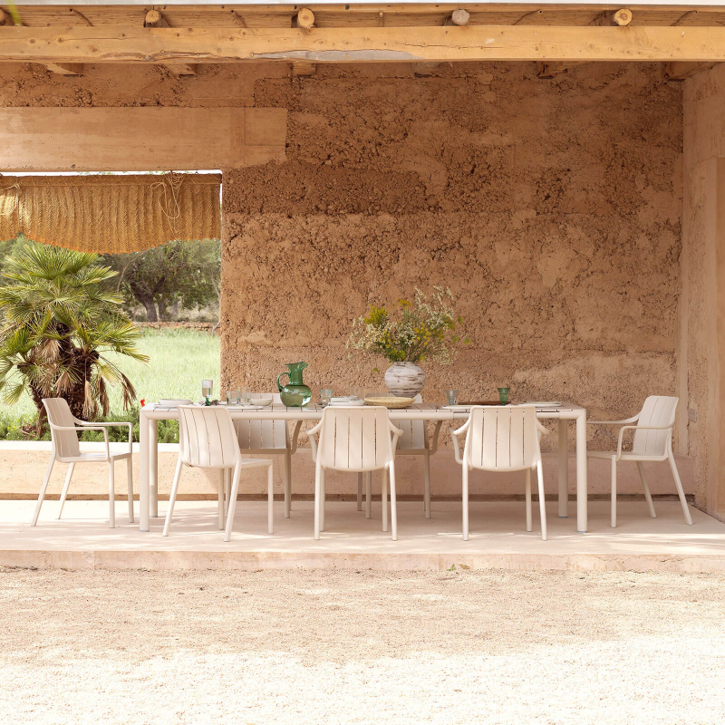 Fauteuil de jardin empilable en plastique beige - Tiberina