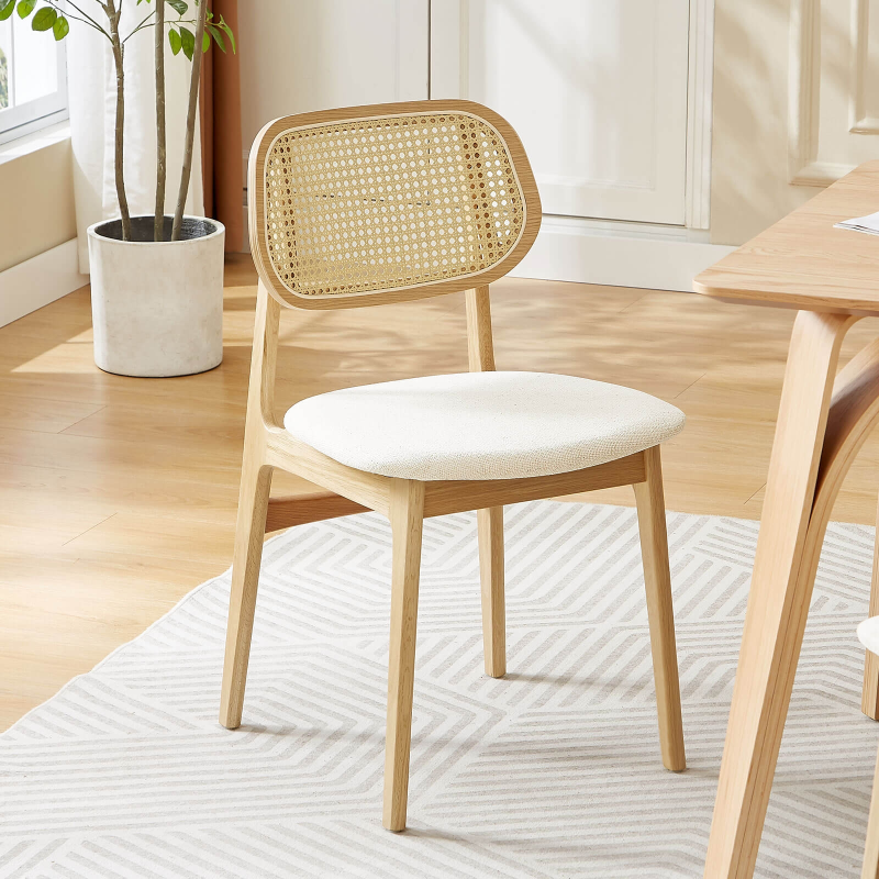 Chaise en bois avec dossier en cannage et assise tissu - Nina