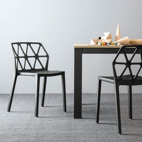 Chaise design empilable en plastique polypropylène noir - Alchemia Connubia