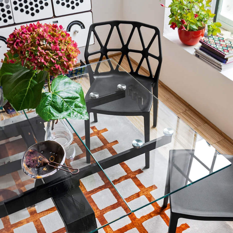 Chaise design empilable en plastique polypropylène noir - Alchemia Connubia