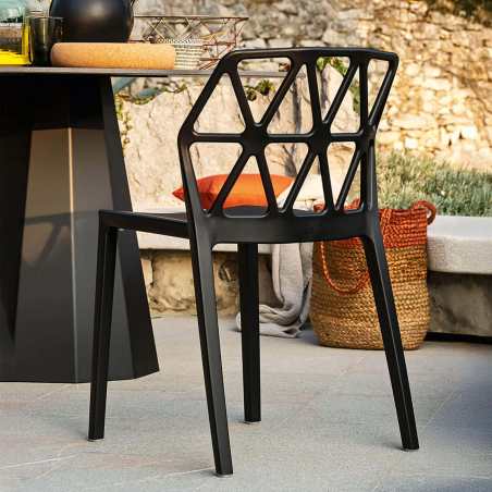Chaise de jardin design empilable en polypropylène noir - Alchemia Connubia