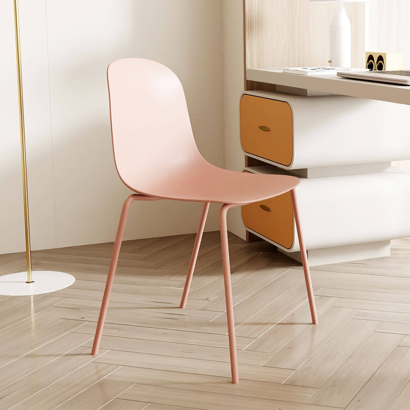 Chaise coque moderne empilable en polypropylène rose avec pieds en métal - Lily