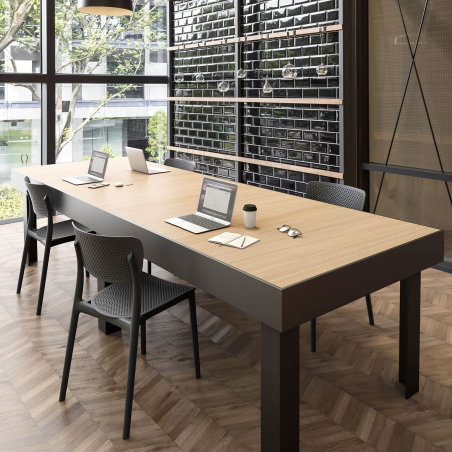 Chaise moderne empilable noire - Lucy