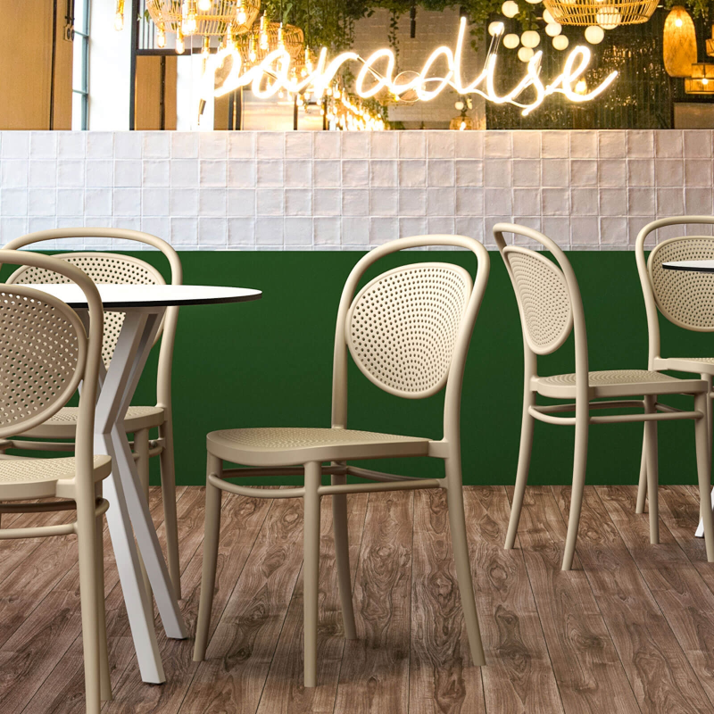 Chaise moderne taupe en polypropylène 