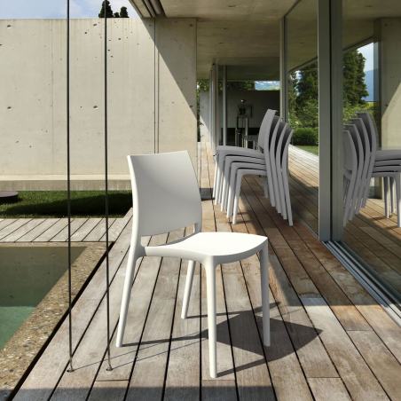 Chaise de jardin en plastique blanc - Maya