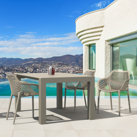 Fauteuil de jardin moderne ajouré en polypropylène gris foncé