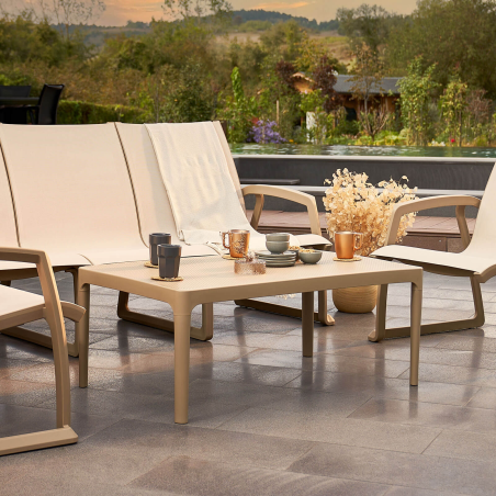 Petite table basse pour terrasse