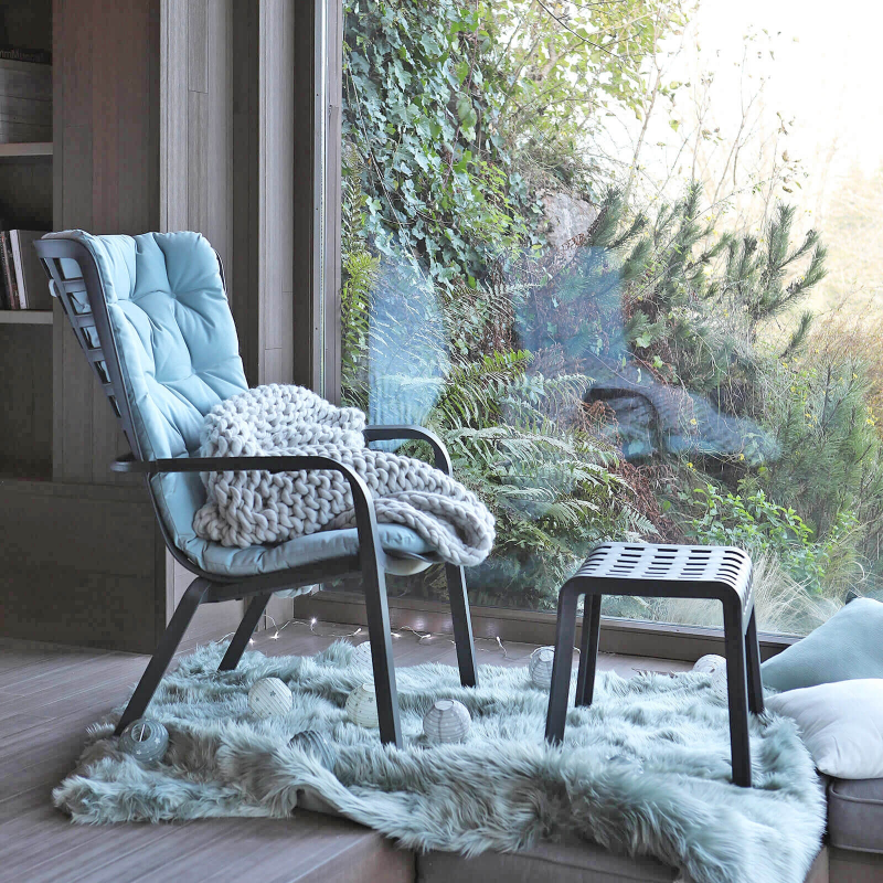 Fauteuil tendance réglable et empilable en plastique - Folio