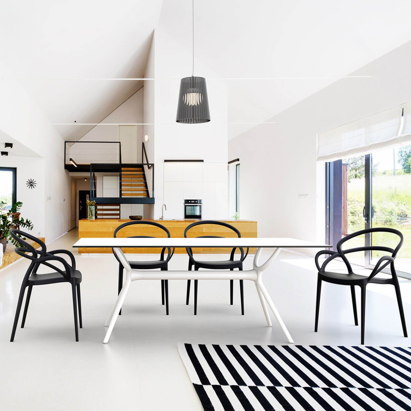 Fauteuil design en polypropylène noir - Mila