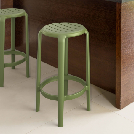 Tabouret snack sans dossier moderne en polypropylène vert - Tom