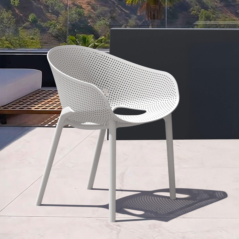 Fauteuil de jardin moderne empilable coque microperforée en polypropylène blanc - Sky Pro