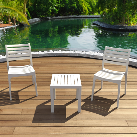 Table de terrasse carrée en plastique