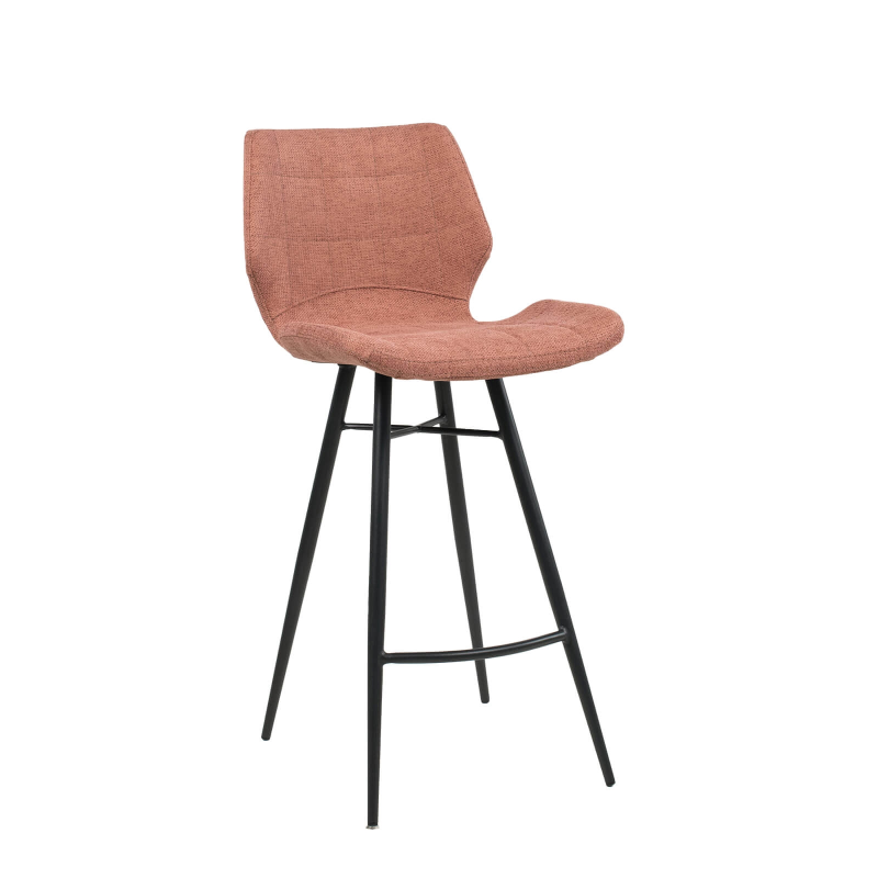 Tabouret design coque matelassée en tissu rose et pieds en métal noir