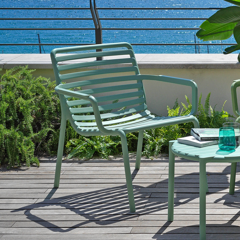 Fauteuil de jardin bas relax design italien coloris vert menthe - Doga
