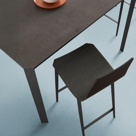 Tabouret snack moderne en bois de chêne et pieds en métal - Salt Mobliberica