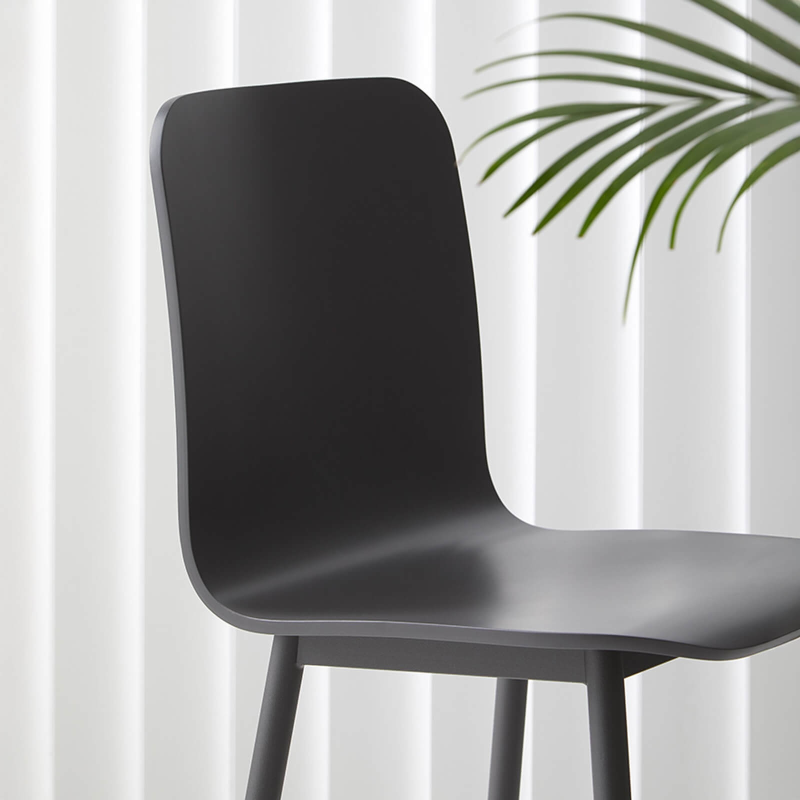 Tabouret snack minimaliste en bois et pieds en métal noir - Pepper