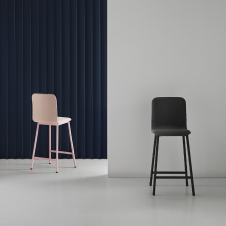 Tabouret hauteur 65 cm avec assise tissu et pieds en métal - Pepper