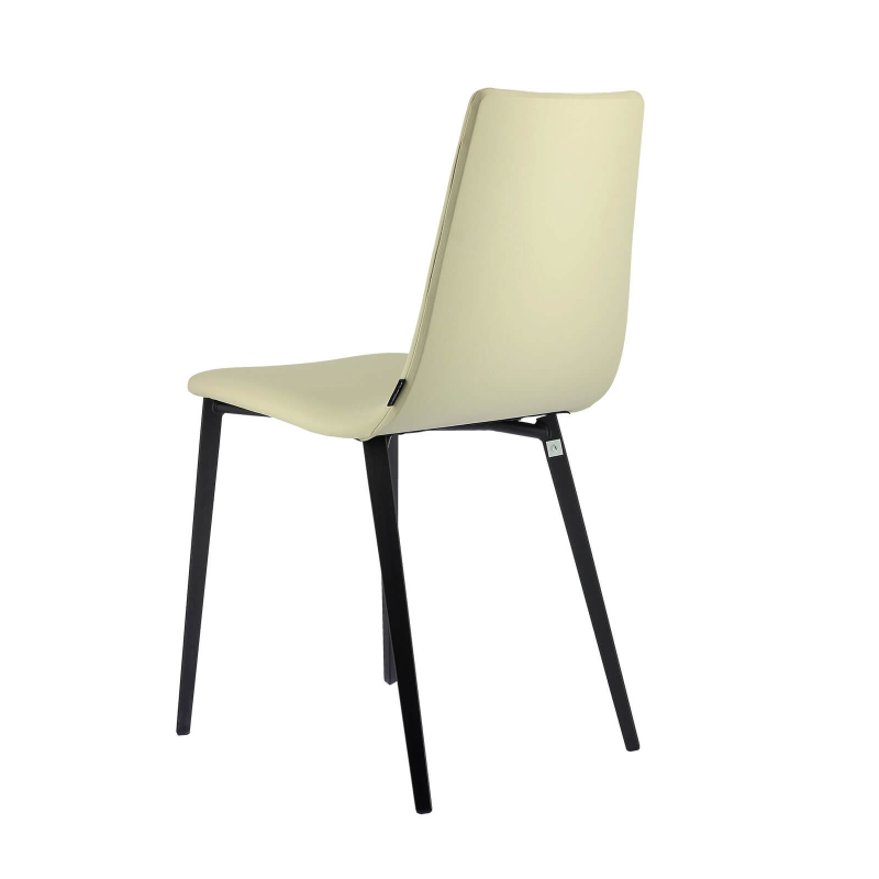 Chaise intemporelle avec coque matelassée en simili et pieds métal - Salt Mobliberica®