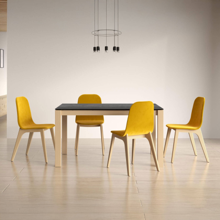 Table en Dekton avec pieds en bois massif - Lakera