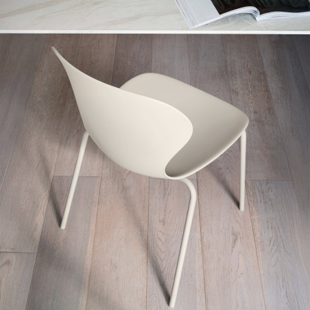OPS ! Connubia© - Chaise italienne empilable en polypropylène avec pieds en métal
