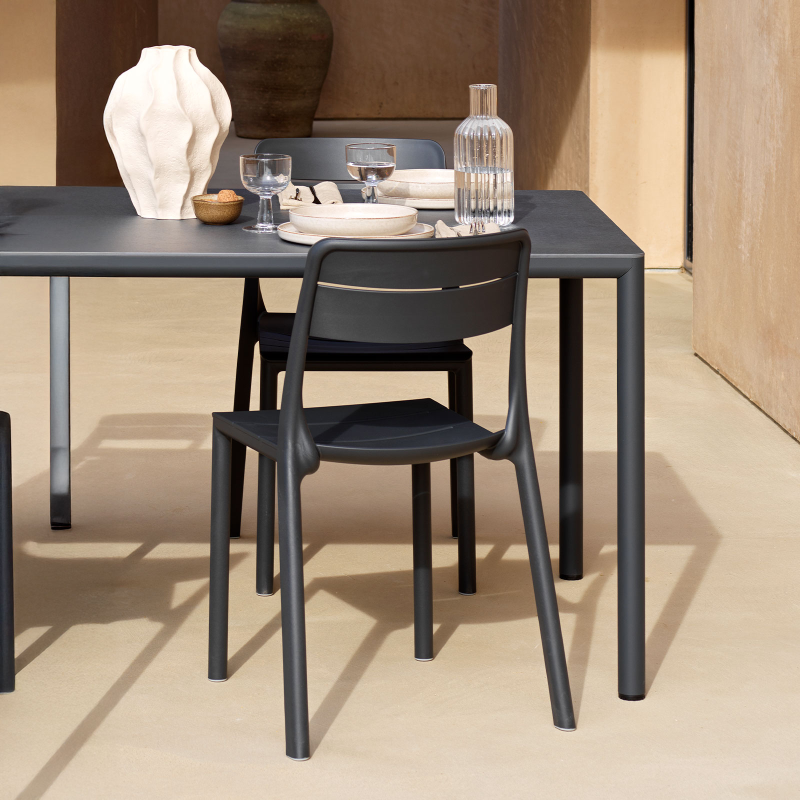 Cassia - Chaise de jardin empilable en polypropylène