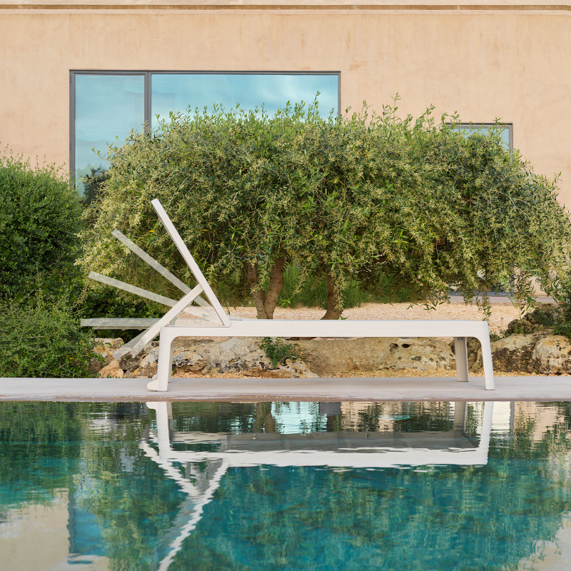Plano - Chaise longue de jardin empilable