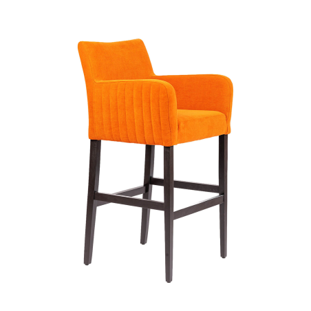 Moritz line - Tabouret de bar en tissu avec accoudoirs dos matelassé et pieds en bois