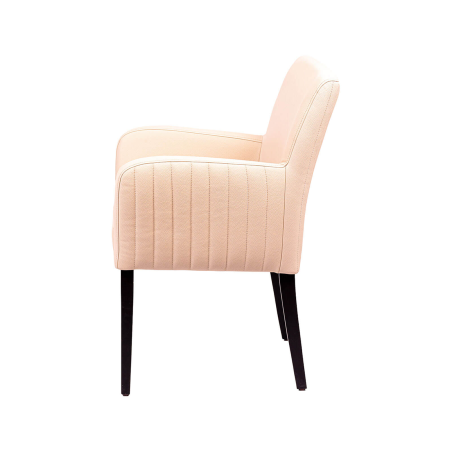 Moritz line - Fauteuil de salon confortable avec dos matelassé et pieds en bois