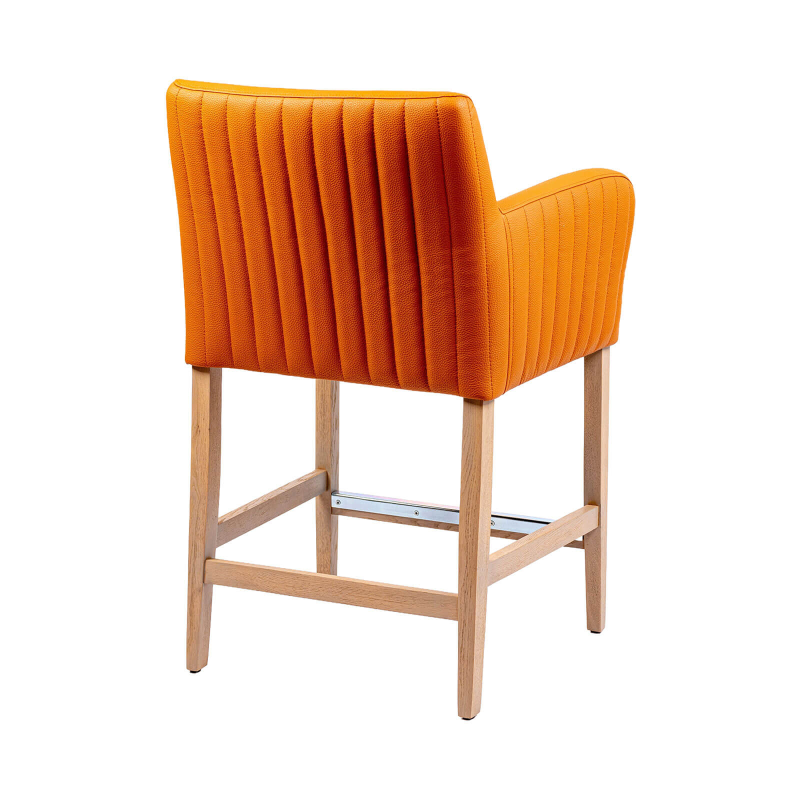Moritz line - Tabouret snack avec accoudoirs et dos matelassé pieds en bois