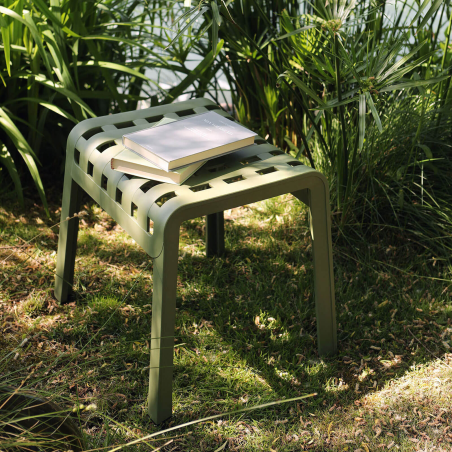 Poggio - Tabouret bas design extérieur empilable en polypropylène