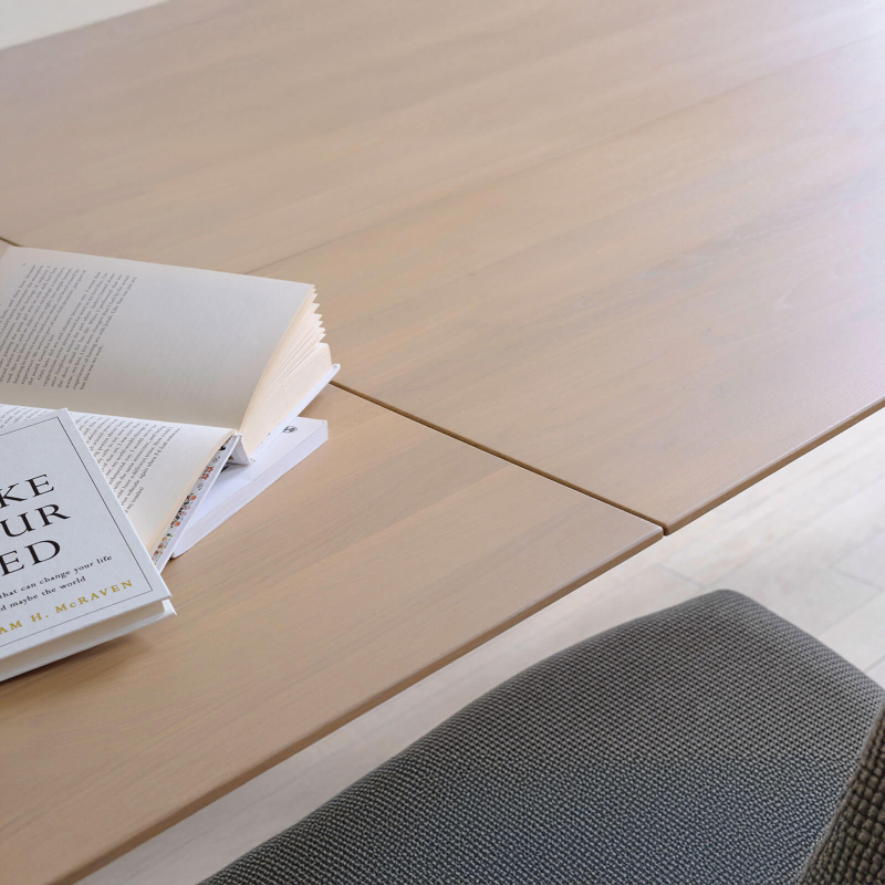 Brest Mobitec® - Table en bois massif extensible avec pieds en métal forme épingle