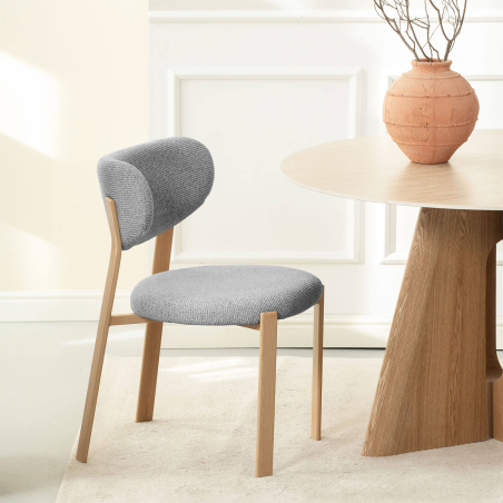 Chaise moderne en tissu gris avec pieds en métal effet bois Amy