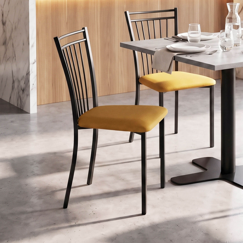 Viva - Chaise contemporaine en métal et en tissu fabriquée en Belgique