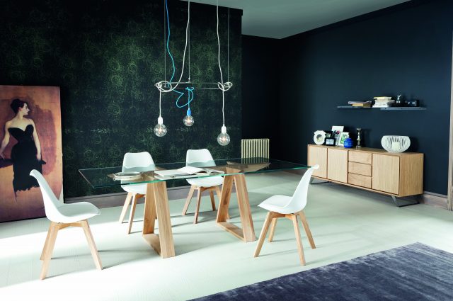Quels sont les avantages et les inconvénients d’une table en verre ?