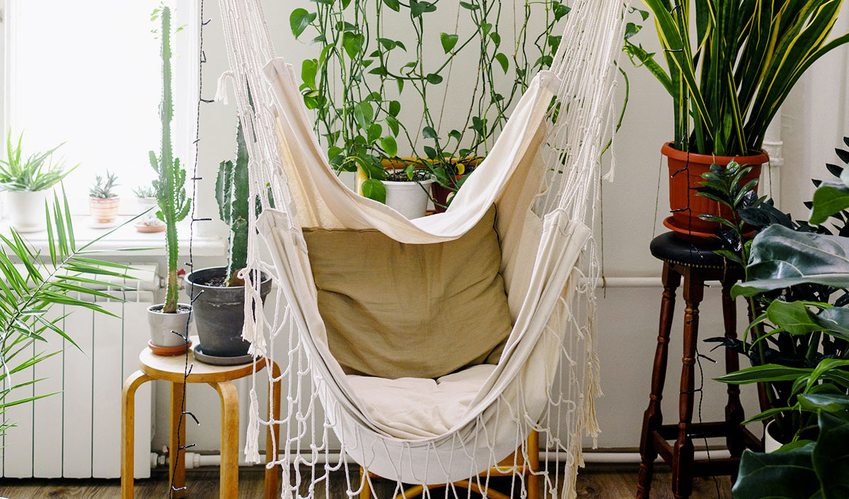 Hamac dans le salon pour une déco bohème