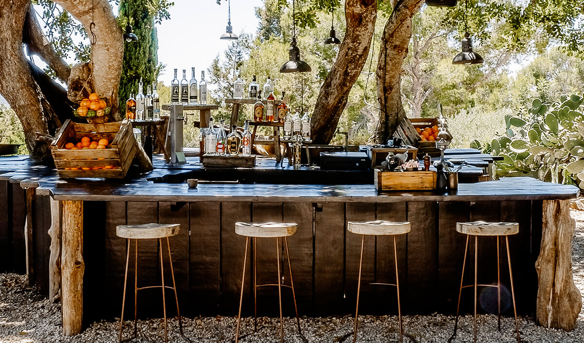 Déco terrasse : la tendance du bar extérieur