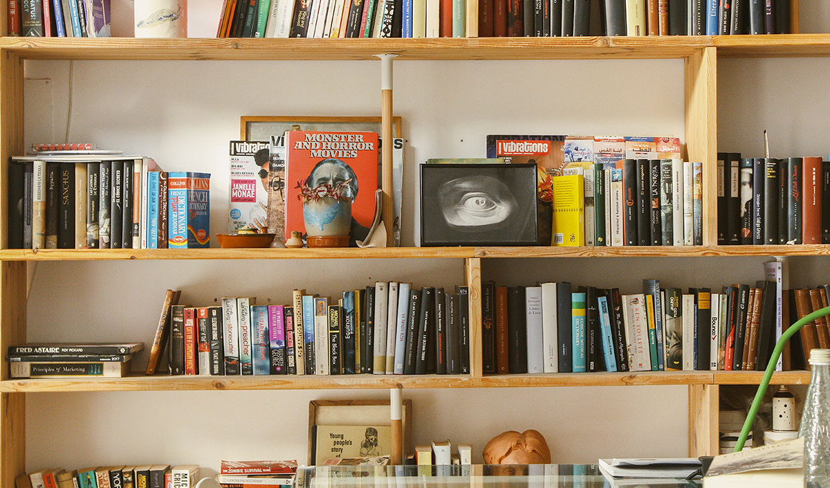 La bibliothèque pour une décoration style parisien chic