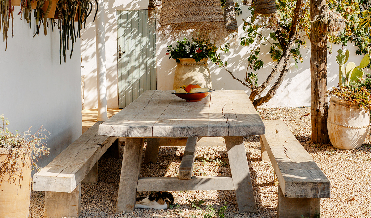 Meubles en bois rustique pour salon de jardin 