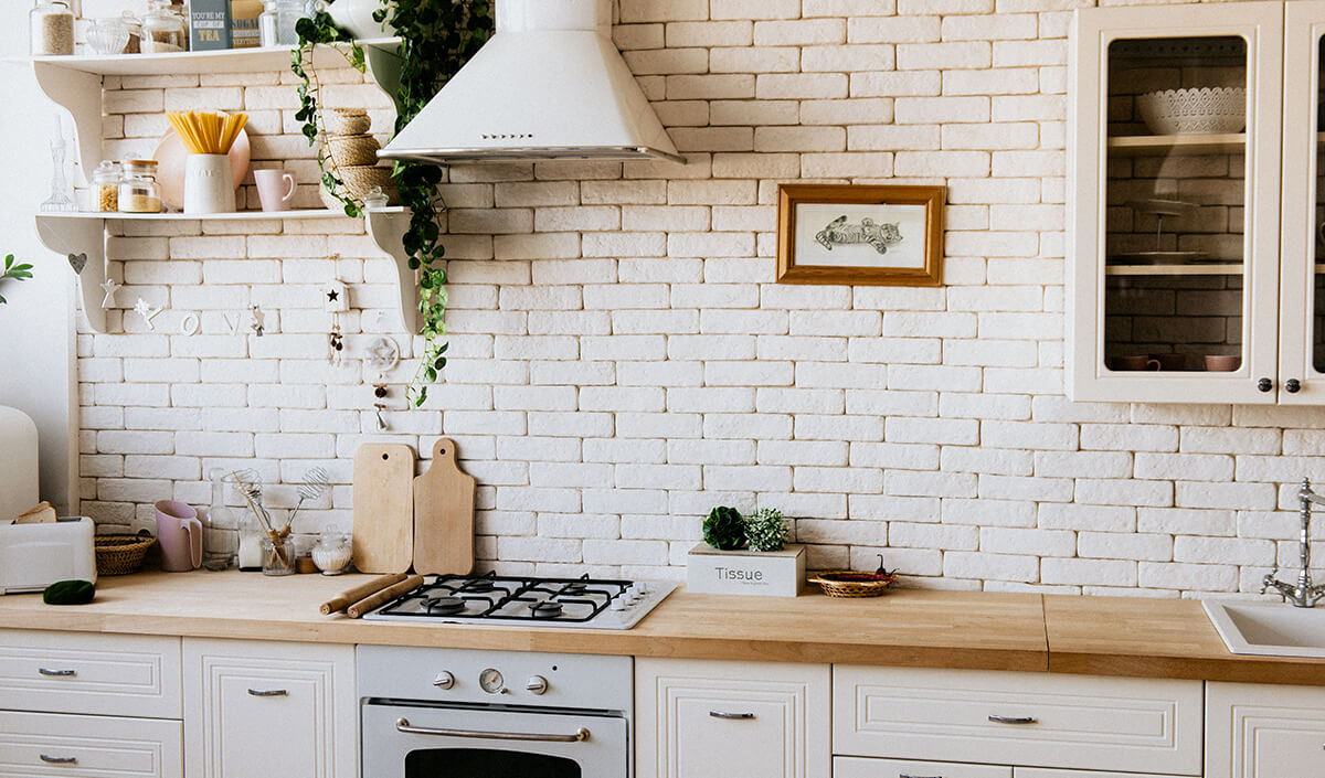 Cuisinière À Gaz Blanche Moderne Sur Le Plan De Travail Agrandi