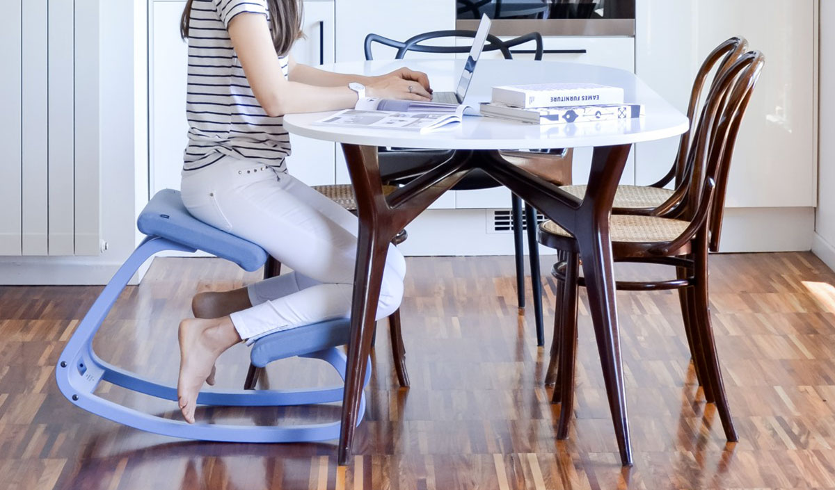 Tabouret ergonomique assis genoux à bascule