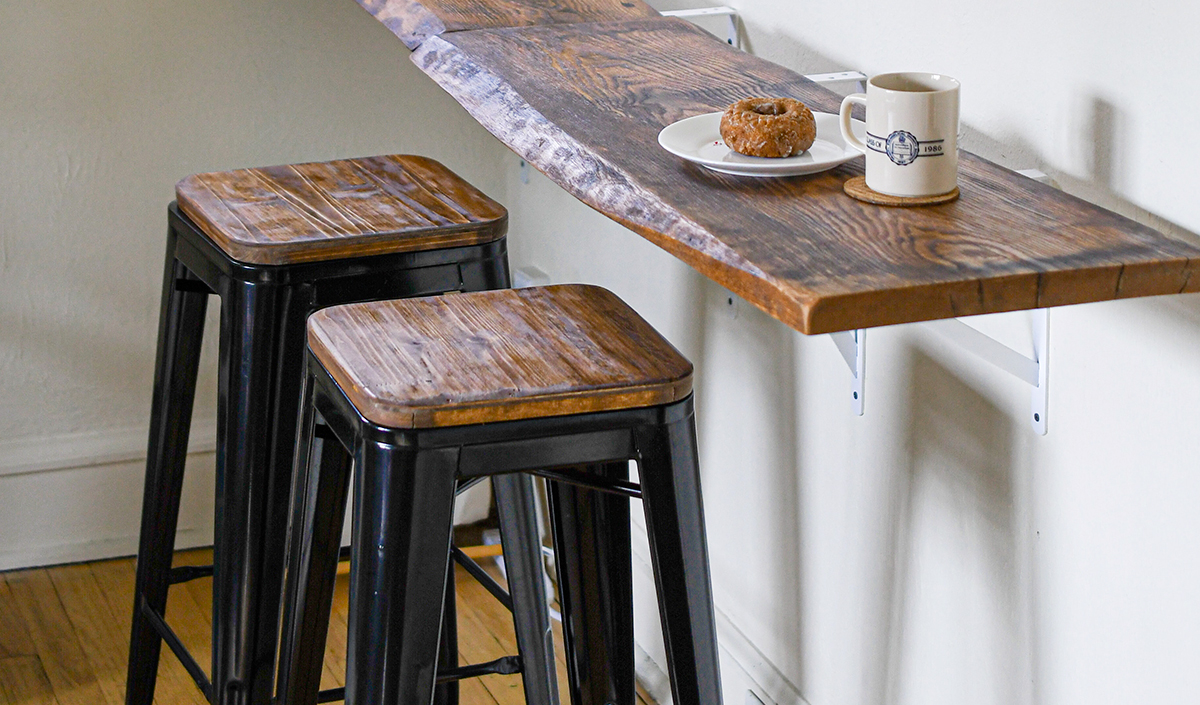 Tabouret de bar en bois et métal