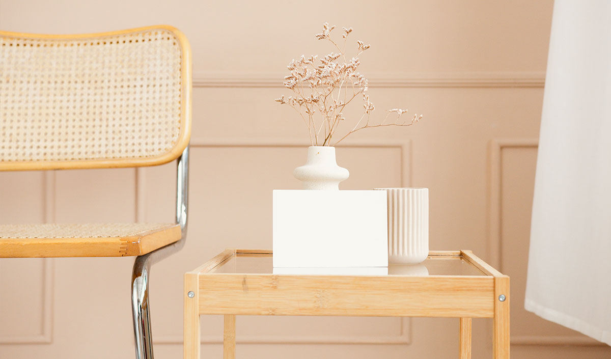 Déco cocooning : table et chaise en essence de bois de chêne 